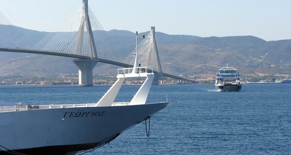Περαιτέρω μείωση 2,4% σημείωσε η δύναμη του ελληνικού εμπορικού στόλου τον Απρίλιο