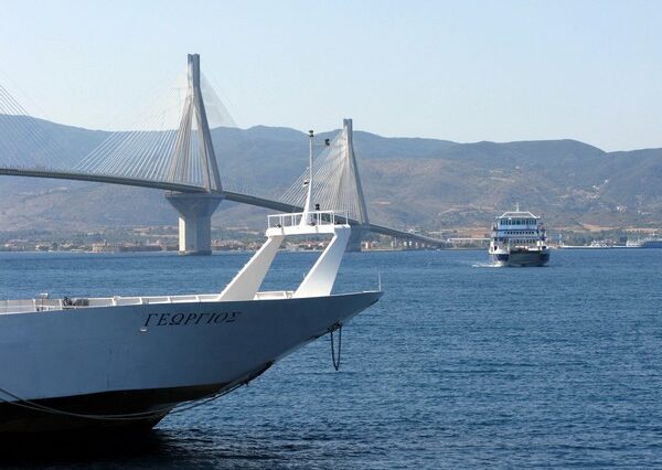 Περαιτέρω μείωση 2,4% σημείωσε η δύναμη του ελληνικού εμπορικού στόλου τον Απρίλιο