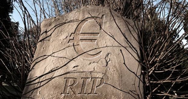 “Ευθανασία” για το ευρώ ζητούν 5 οικονομολόγοι