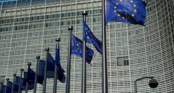 Η απορρύθμιση της Δημοκρατίας