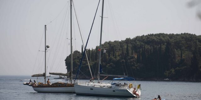 Τέλος πλεύσης και παραμονής για όλα τα σκάφη αναψυχής