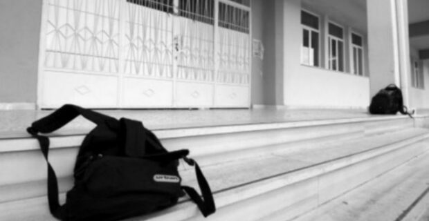 Δραματική αύξηση των μαθητών του τελευταίου θρανίου και της λευκής κόλλας