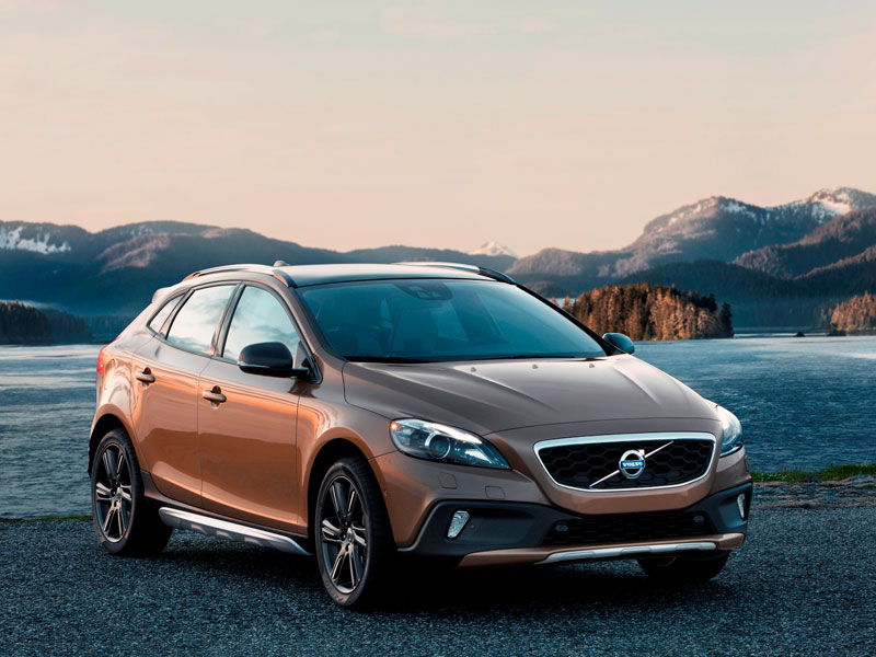 Volvo V40 Cross Country. Από 23.220 € με απόσυρση και μηδενικά τέλη