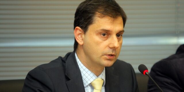 Ικανοποίηση στην κυβέρνηση για τα έσοδα από τα τέλη