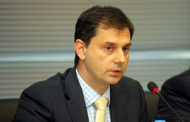 Ικανοποίηση στην κυβέρνηση για τα έσοδα από τα τέλη