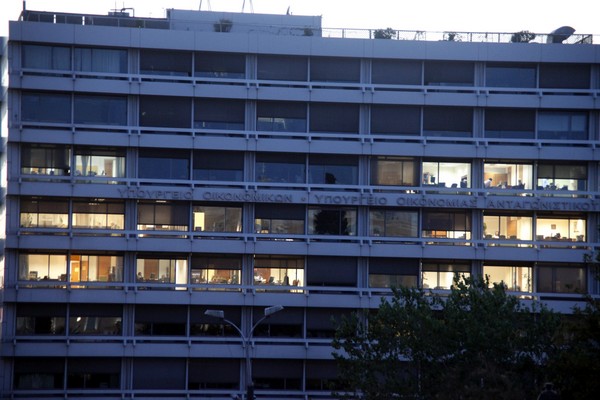 ΥπΟικ: Τα στοιχεία που αποδεικνύουν υπερκάλυψη του στόχου των εσόδων