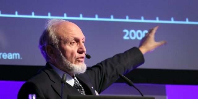 Χανς Βέρνερ Ζιν: “Η Ελλάδα θα είχε βγει από την κρίση, αν είχε χρεοκοπήσει το 2010”