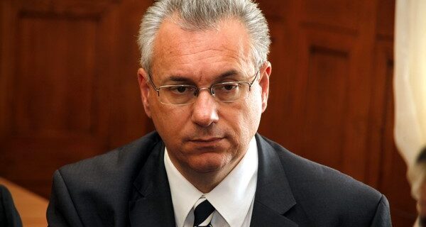 Είκοσι βουλευτές της ΝΔ ζητούν να δοθούν στη δημοσιότητα τα ονόματα των φοροφυγάδων δημάρχων