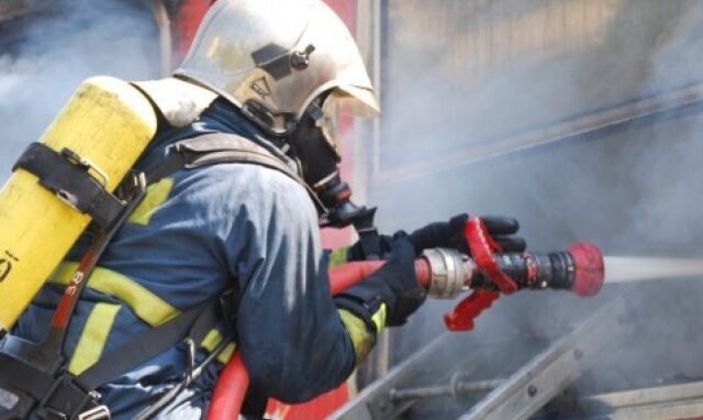Λέσβο: Σε εμπρησμό αποδίδουν οι πυροσβέστες τη φωτιά στο Πλωμάρι