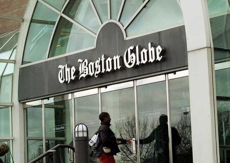 Οι New York Times βγάζουν εκ νέου προς πώληση τη Boston Globe