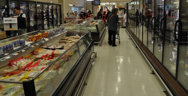 Φάγαμε τόνους κανελόνια και λαζάνια με αλογίσιο κρέας