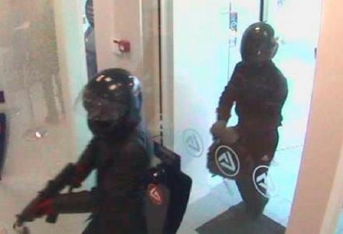 Έρευνα για την αποφυλάκιση των ληστών με τις βαριοπούλες