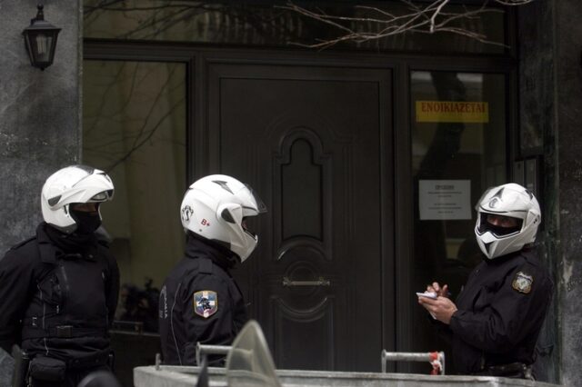 Συνδεσμολογία εκρηκτικών μηχανισμών και νέες πλαστές ταυτότητες στη γιάφκα στα Τουρκοβούνια