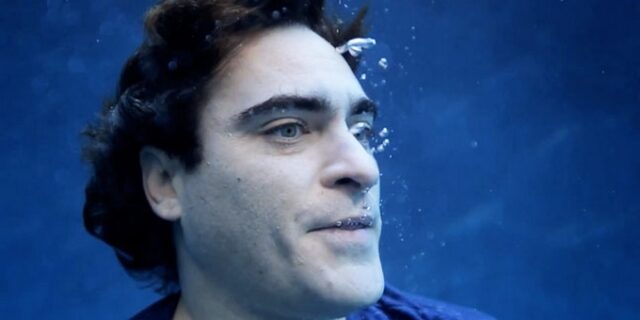 O Χοακίν Φίνιξ πνίγεται από… ακτιβισμό