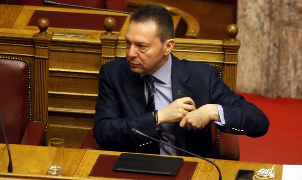 Έστειλαν σφαίρα στο γραφείο του Γ. Στουρνάρα
