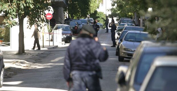 Τρεις διαφορετικές οργανώσεις πίσω από τις επιθέσεις σε Μall, μετρό Αιγάλεω και Κοζάνη