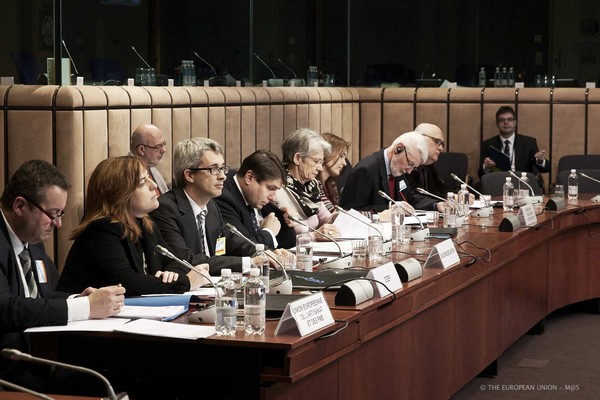 Eurogroup: Περιμένουμε τη νέα πρόταση της Κύπρου. Ασφαλείς οι καταθέσεις έως 100.000 ευρώ