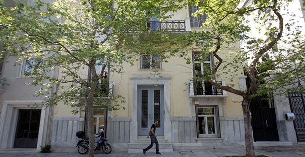 Γείτονας Βίκυς Σταμάτη: “Μας έκανες αξιοθέατο”