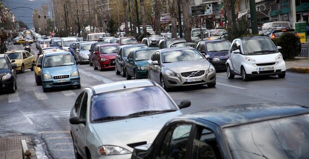 Αλλαγές στα κριτήρια φορολόγησης των ΙΧ εξετάζει η κυβέρνηση