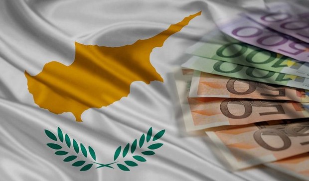 ΕΕ: Oι αποταμιευτές συνεχίζουν να εγκαταλείπουν τις τράπεζες της Κύπρου