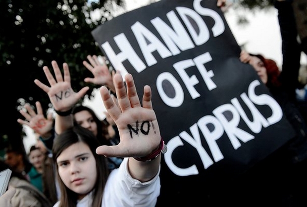 Το κυπριακό χαράτσι στις καταθέσεις πρώτο θέμα στα αμερικανικά ΜΜΕ