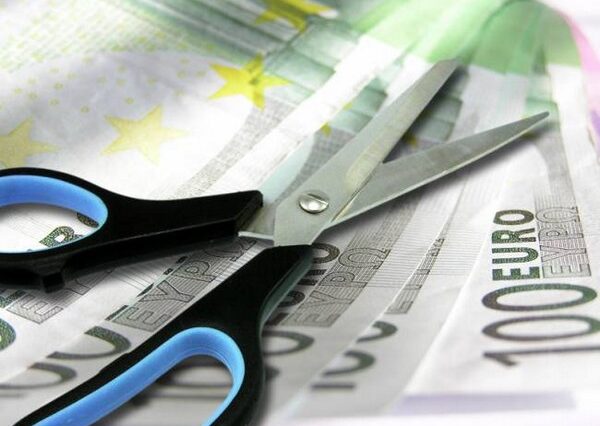 Κομμένο στα δύο το εφάπαξ των δημοσίων υπαλλήλων