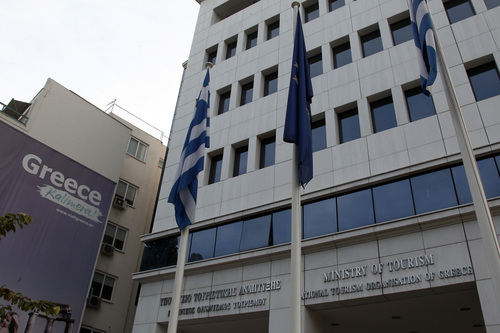 Έκθεση για ΕΟΤ: Επιδημία αναρρωτικών και ζημιά 180.000 ευρώ