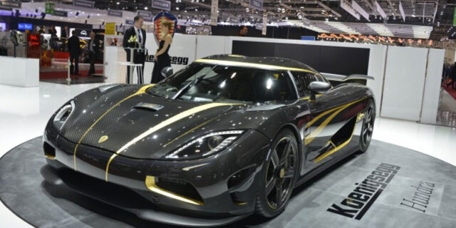 Koenigsegg Agera R Hundra. Με λεπτομέρειες από χρυσό 24 καρατίων