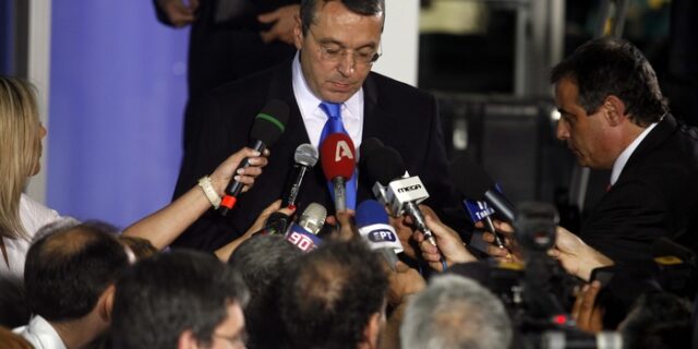Καταγγέλλουν τον Αι. Λιάτσο για ωμή λογοκρισία στην ΕΡΤ
