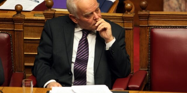 Διορία 20 ημερών στους υπαλλήλους να επιλέξουν που θέλουν να μεταταχθούν