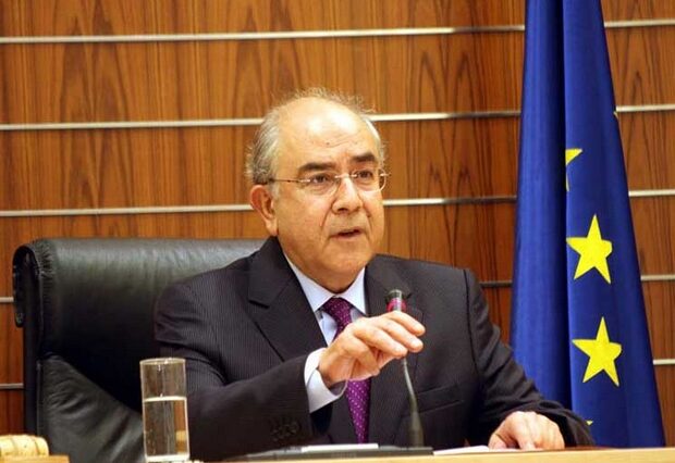 Την κατάθεση του μνημονίου στην κυπριακή Βουλή ζητά ο Γ. Ομήρου