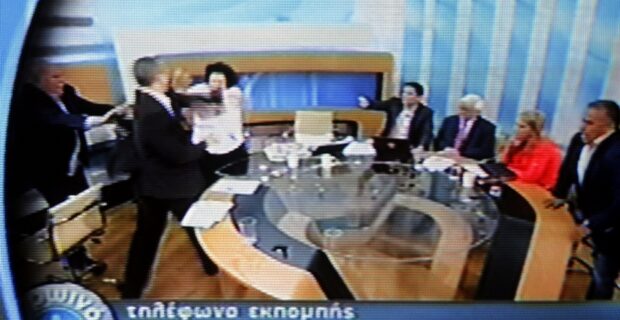 Μήνυμα τηλεθεατή για τον ξυλοδαρμό της Κανέλλη εξόργισε τον Παπαδάκη