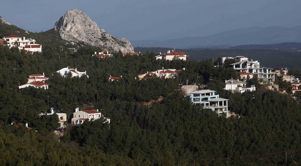 Νόμιμα όλα τα αυθαίρετα προ του 1975 ακόμα και αν δεν διαθέτουν οικοδομική άδεια