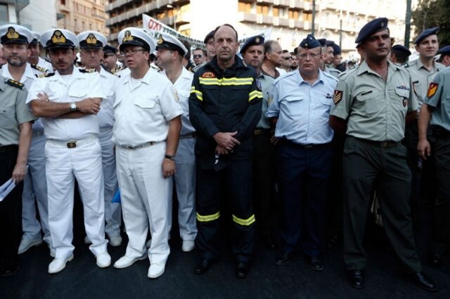 Πορεία διαμαρτυρίας στρατιωτικών το Σάββατο ενάντια στις περικοπές
