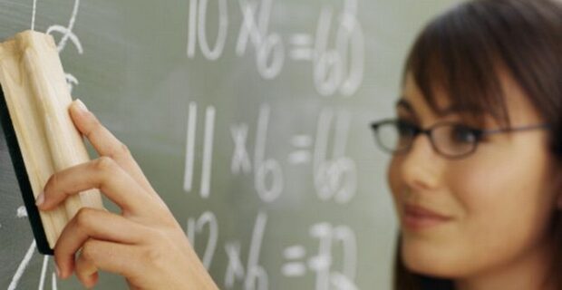 Φυγή στην Κύπρο για χιλιάδες Έλληνες εκπαιδευτικούς