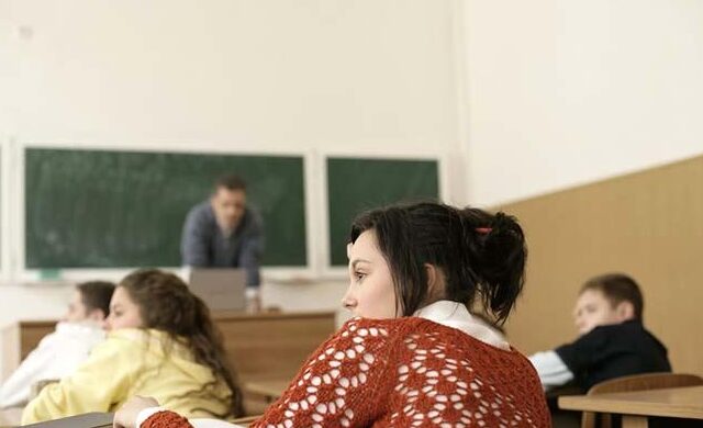 Λούφα και διδασκαλία: “Φυτώριο” κοπανατζήδων στο Δημόσιο