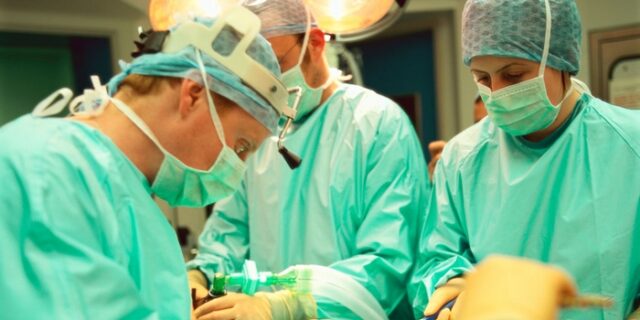 Πιο επιρρεπείς στον καρκίνο οι άντρες με κυρτό πέος