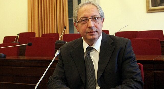 Ο Θ. Αμπατζόγλου νέος Διοικητής του ΟΑΕΔ. Σφοδρές αντιδράσεις από ΠΑΣΟΚ και ΔΗΜΑΡ