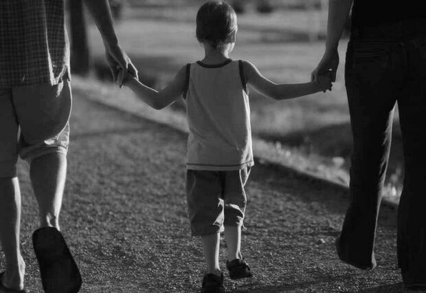 Η Υιοθεσία: Τα μόνα τραύματα που δεν επουλώνονται είναι τα συμβολικά