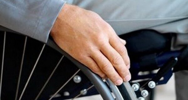 Παράταση έξι μηνών στην καταβολή των συντάξεων αναπηρίας