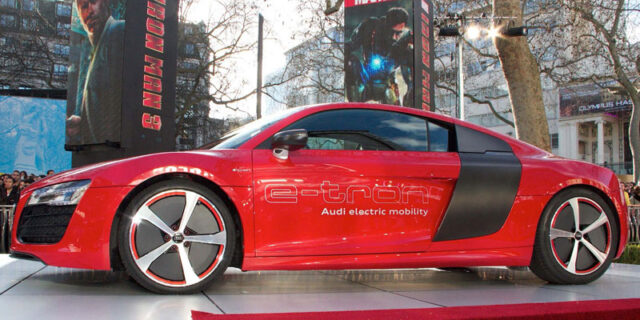 Όταν ο “Iron Man” συνάντησε το Audi R8 e-tron στην 3η ταινία της σειράς