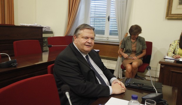 Πυρά Βενιζέλου κατά Παπανδρέου για τα οικονομικά του ΠΑΣΟΚ