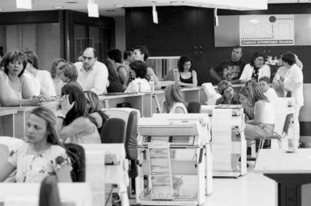 Τα θύματα των κομμάτων: Μόνο για 195.000 εργαζομένους ασπίδα το ΑΣΕΠ