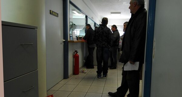 Με εισπράξεις κάτω από τον στόχο 3 στις 4 εφορίες