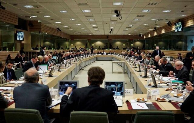 Ετοιμάζεται και το κούρεμα στις διατραπεζικές καταθέσεις