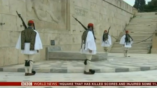 Αφιέρωμα BBC: Η Ελλάδα δε θα ήταν η ίδια χωρίς τη προεδρική της φρουρά