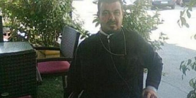 Πατήρ Χριστόφιλος: “Στο facebook και ας με φτάσουν στην ηλεκτρική καρέκλα”