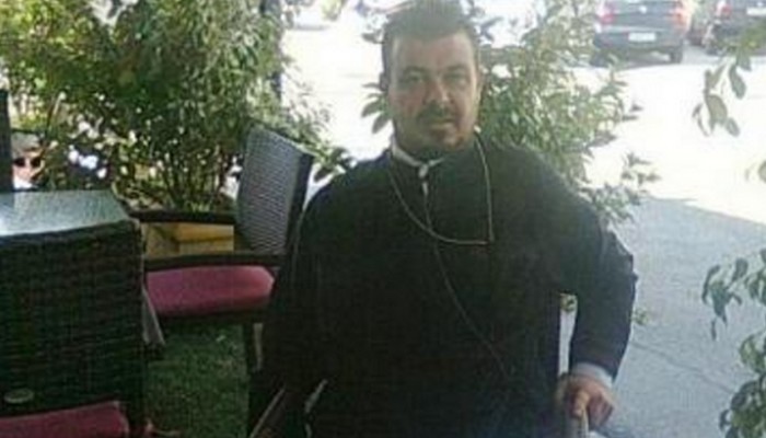 Πατήρ Χριστόφιλος: “Στο facebook και ας με φτάσουν στην ηλεκτρική καρέκλα”