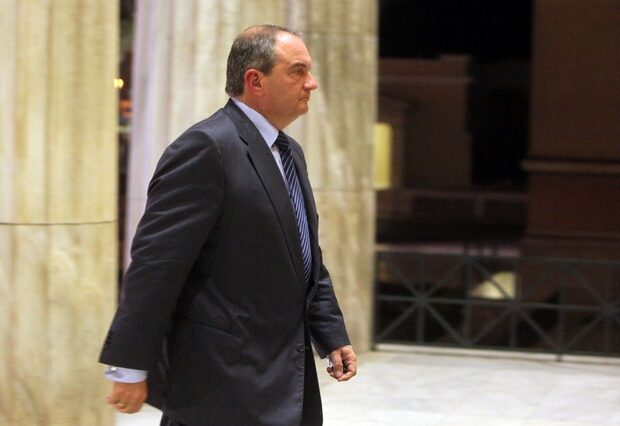 Ο Καραμανλής σπάει τη σιωπή του: Διαφωνεί με την αναβάθμιση του Βενιζέλου και το “μαύρο” της ΕΡΤ