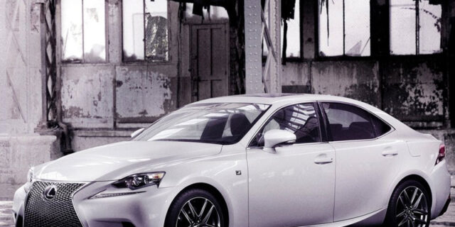 Νέο Lexus IS. Ο οδηγός στο επίκεντρο
